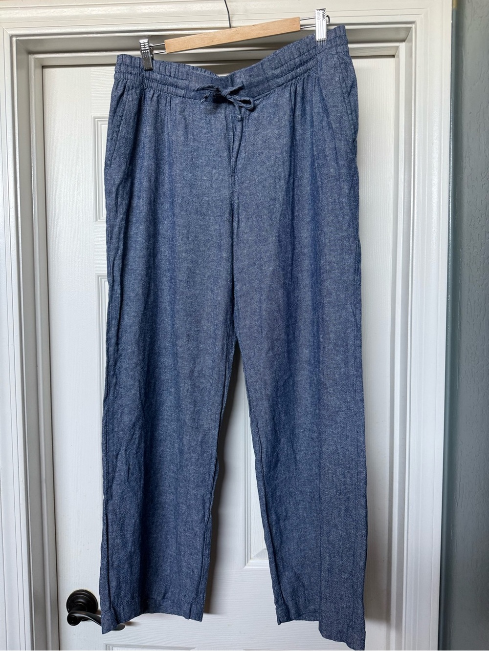 Old Navy Wide Leg Pants in Chambray Blue